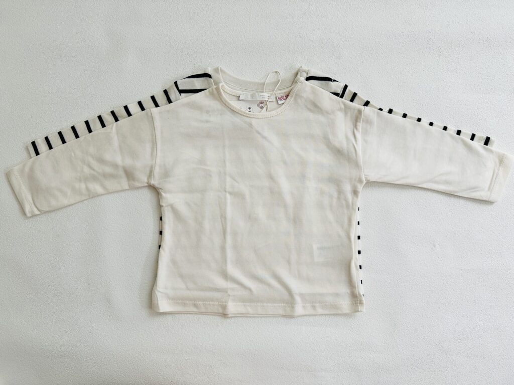 ZARAベビー80とUNIQLO80のサイズの違い（平置き比較）