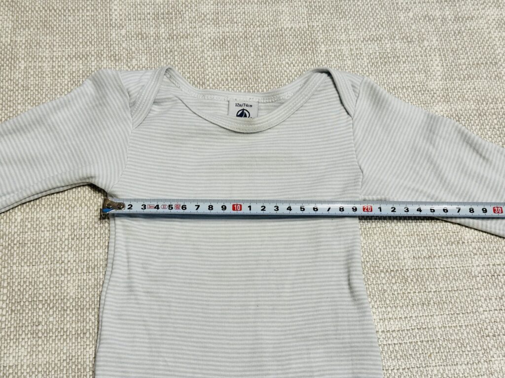 プチバトーボディスーツ身幅