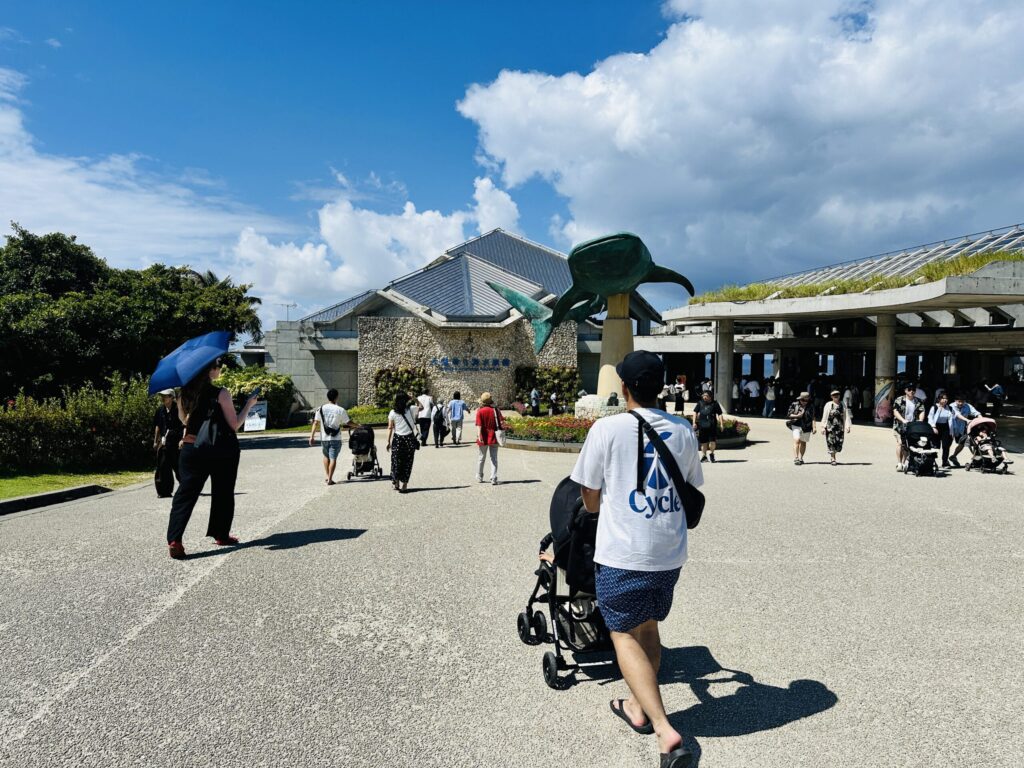 美ら海水族館